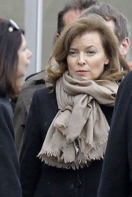 ý��Ʒ�������һŮ�ѡ��ʼɰ��ʵ�ǰ�ΰ���