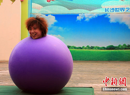 台湾气球达人秀魔幻气球助兴儿童节