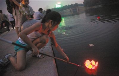 ����źӵơ������ɼ���