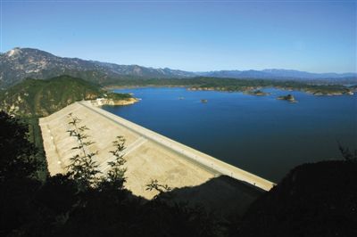 ���ƻ�ˮ�����У���������