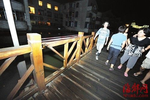 木栈道用防腐木为何这么快腐烂