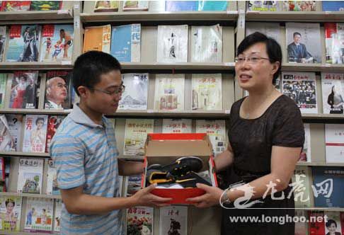 �����������������Ԯ��Ϊ�Ͼ�����ƶ��ѧ��Բ��ѧ��