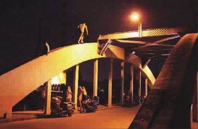 �Ǹ�����