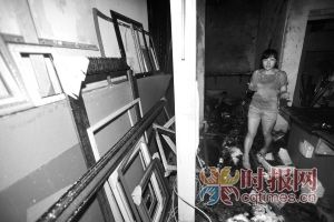 �������