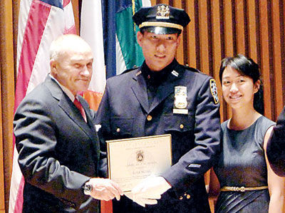 纽约市警总局举行升职礼 多名华裔警员获晋升