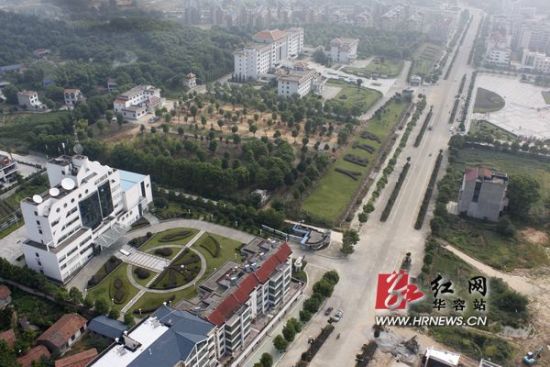 《飞越洞庭》栏目组在华容县航拍