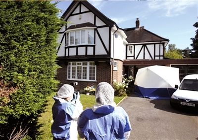 法凶案每名遇害者头中两弹