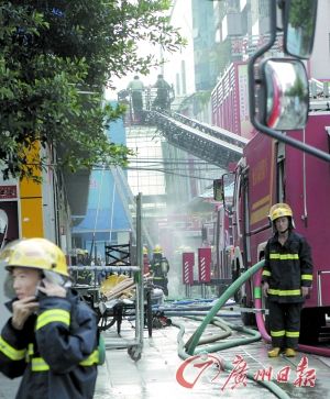 疑高压电线老化短路中大布市起火无伤亡