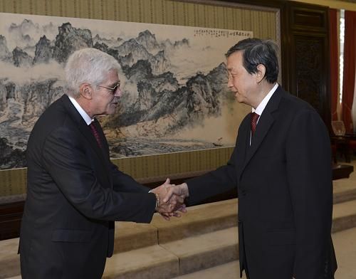 马凯在京会见国际民航组织秘书长雷蒙·邦雅曼