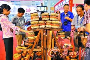 市民中博会忙淘宝