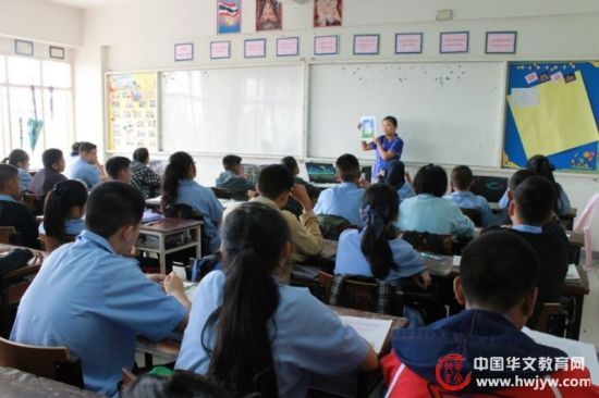 泰国美速智民学校教师集体听评课 促练教学内