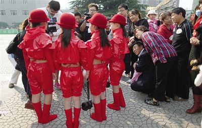 ˫��̥�Ľ���