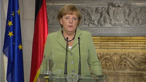 德国总理默克尔承诺支持希腊进行改革加强援助
