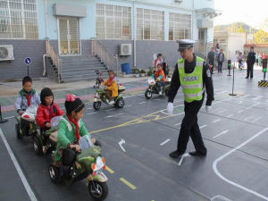 甘肃省首个小学生道路交通安全情景教育基地正