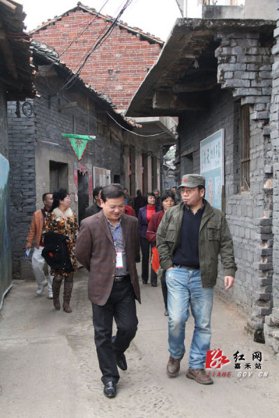 �й���Э����ɷ�п����κ��˴���Ӳ��Ӳ����