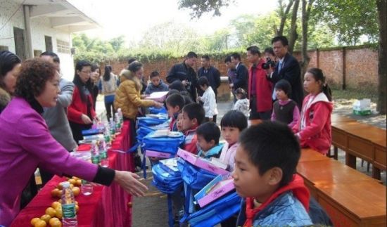 �㶫�ع�䥽�����������ҵ������ˮ��Сѧ�װ���