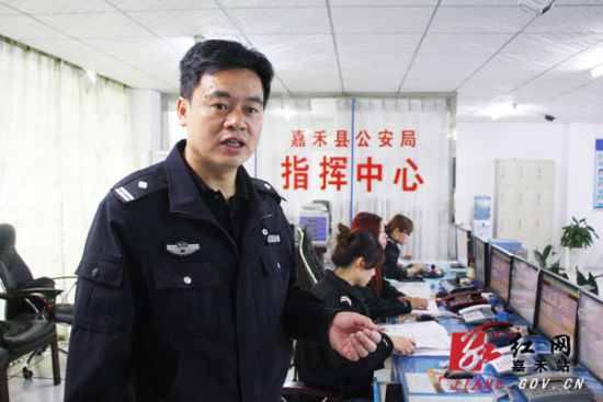 嘉禾新闻记者进警营 用镜头记录公安工作