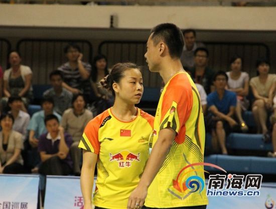 陵水:羽毛球混双奥运冠亚军对决 张楠\/赵芸蕾两