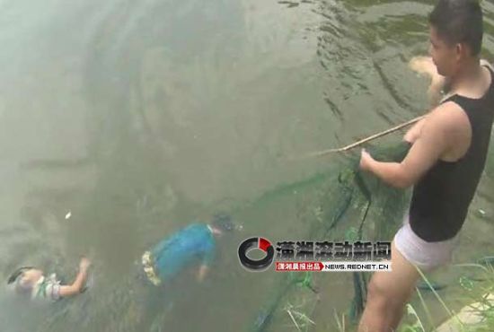 意外溺亡事件一起又一起地发生,亲人痛悔,观者唏嘘.