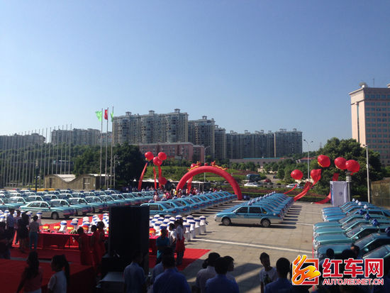 为城市打造靓丽名片 上海大众100辆出租车长沙