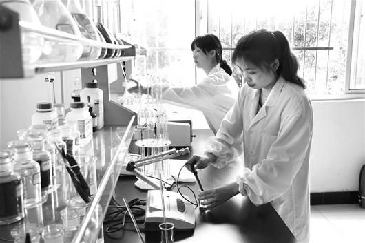 秸秆发酵变肥料酵素菌技术撬开百亿产业