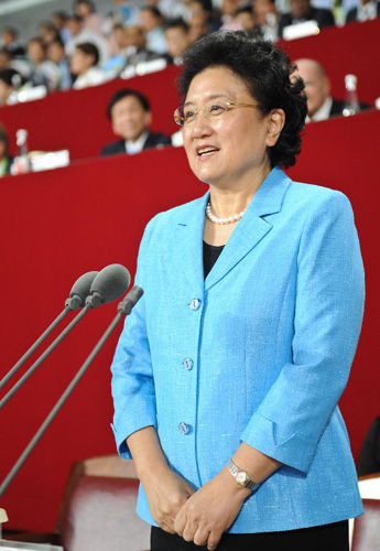 刘延东考察盲人学校:保障每个孩子的受教育权