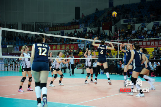 世锦赛预选赛:中国女排3比0轻取新西兰暂居第