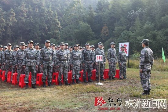 株洲军分区举行现役军官年度军事训练考核