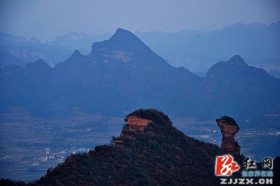 武陵源宝峰山胜景醉人张家界户外旅游前景广阔