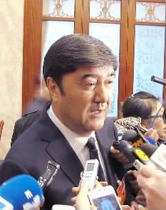 新疆主席努尔·白克力:对暴恐行为坚决打击绝