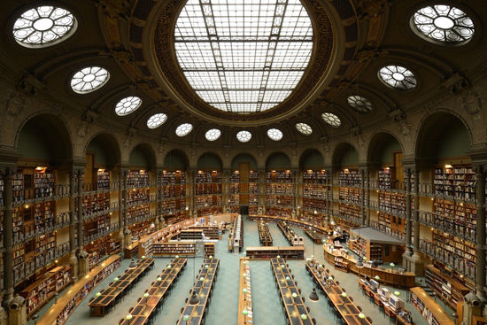 [奇闻汇]日本男子蜗居5平方米迷你屋 租金约