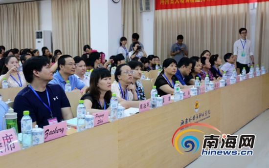 海南举办高职高专英语口语大赛 46名选手竞技