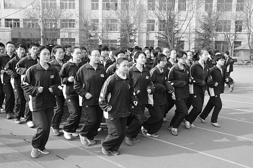 小店一中音乐跑操学生家长都点赞