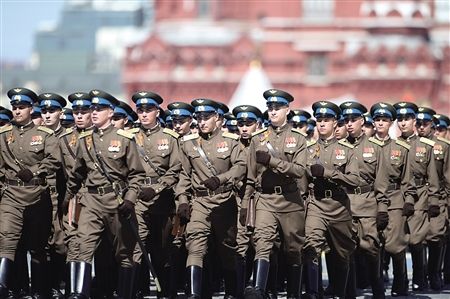 俄罗斯红场阅兵 中国军威震撼全场