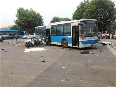 �����ײ����2��˾����֤�ɶ���