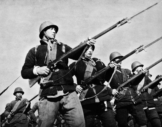 1944年,<em>八路军冀中</em>子弟兵进行操练_新浪新闻