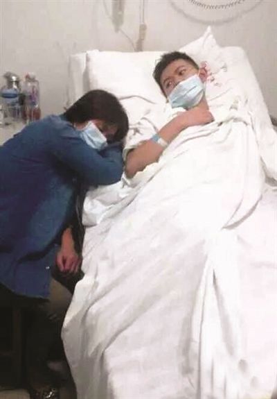 去世前三小时绝症学子收到大学通知书