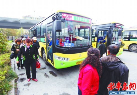 大润发21台老旧班车淘汰 更换为全新巴士(图)