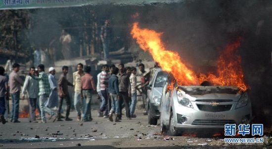 印度博帕尔惨案周年发生抗议冲突(组图)