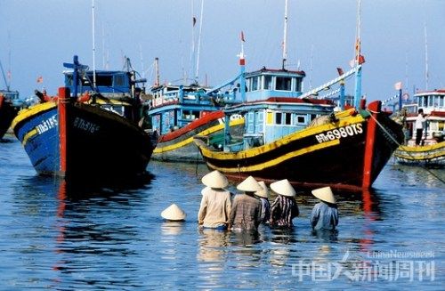 越南靠中国南海诸岛从贫油国成为石油出口国(图)
