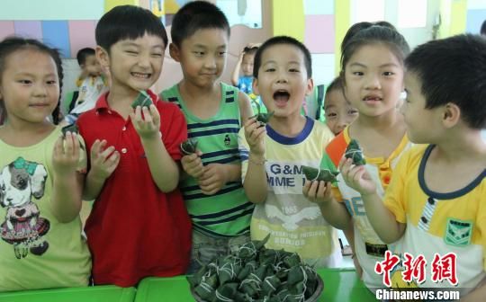 ֣���׶�԰���ڰ��������׶����ܴ�ͳ�Ļ�(ͼ)