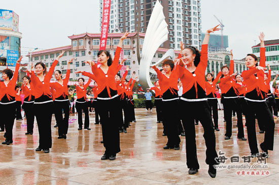 ���ؾ�����ף����91����㳡����չ�ݻ(ͼ)