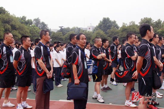 怀化市首届乒乓球精英赛在沅陵举行(图)