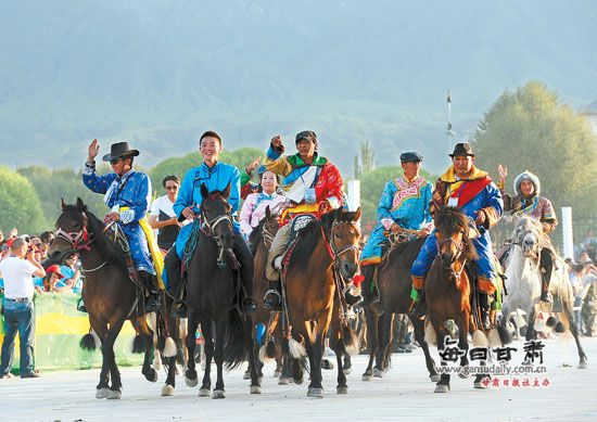 肃北蒙古族自治县那达慕民族风情旅游节隆重开