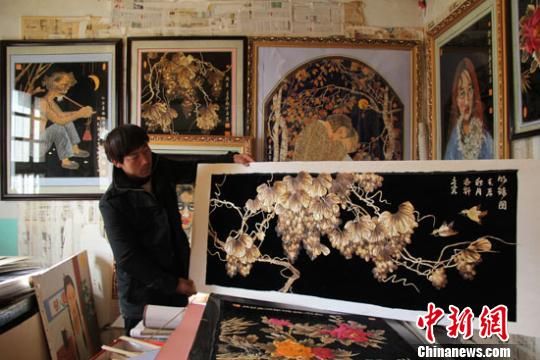 甘肃临泽农民“麦秆”成画痴迷创作仍未婚(图)