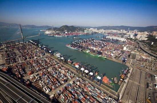 今年头4个月表现,香港港口货柜量跌8.1%失去"三哥"地位.