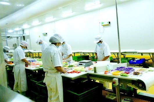 图文:中百建超级厨房跨足加工业