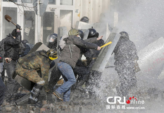 乌克兰首都基辅冲突再起 乌当局实施清场行动