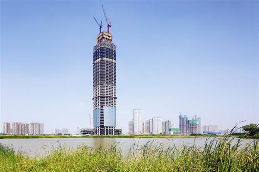 图文:武汉中心晋升“华中第一高楼”_新浪新闻