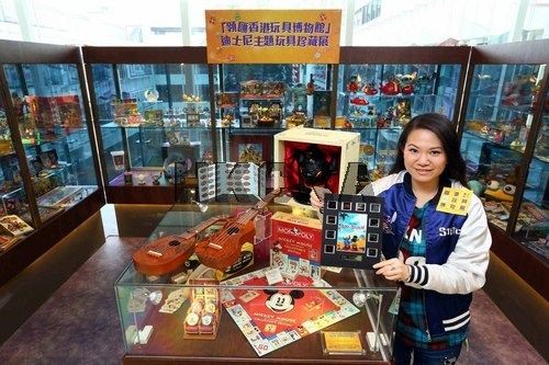 图:香港一商场推出迪斯尼古董玩具珍藏展